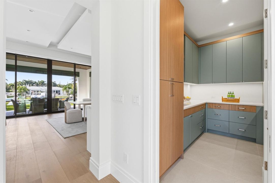 LAUNDRY ROOM - FIRST FLOOR