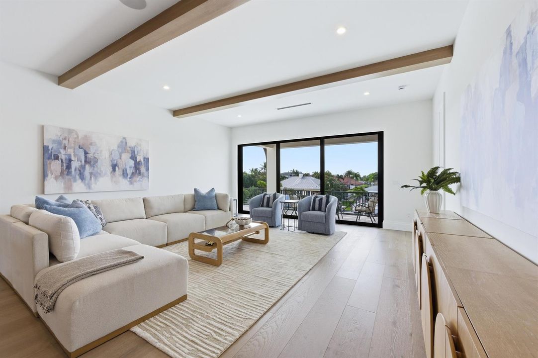 LOFT
