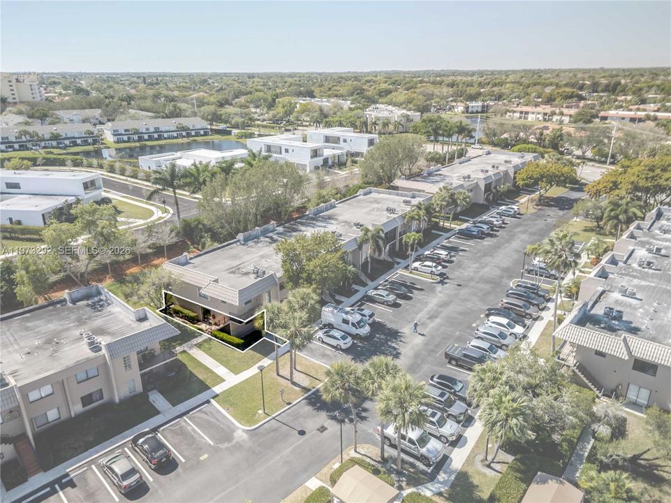 Active With Contract: $2,750 (2 beds, 2 baths, 0 Square Feet)
