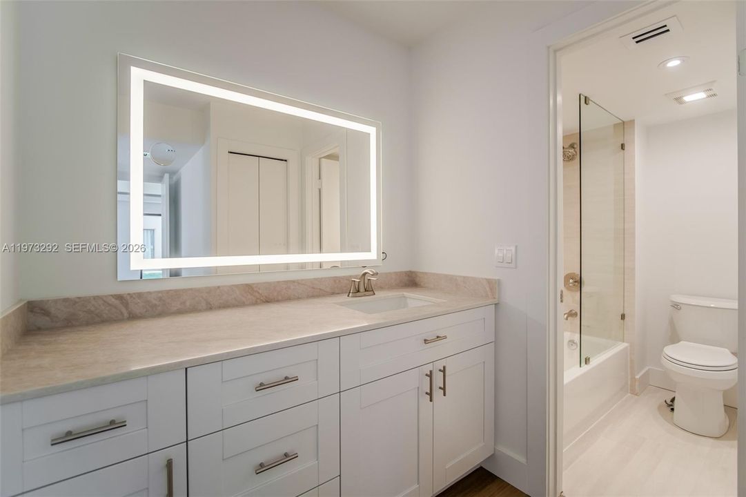 Active With Contract: $2,750 (2 beds, 2 baths, 0 Square Feet)