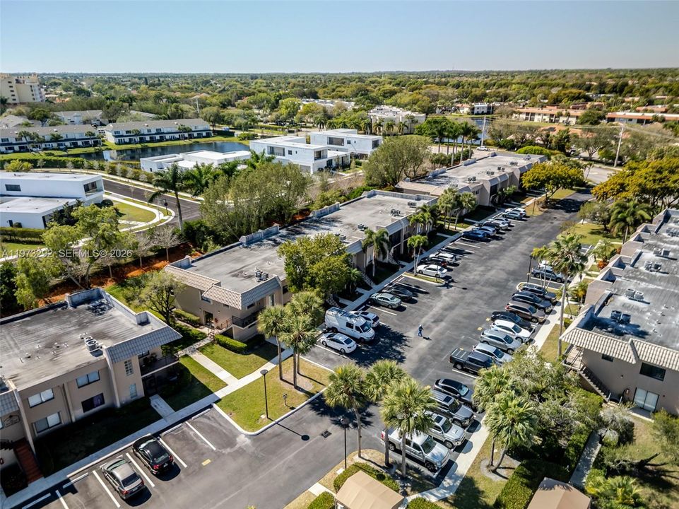 Active With Contract: $2,750 (2 beds, 2 baths, 0 Square Feet)