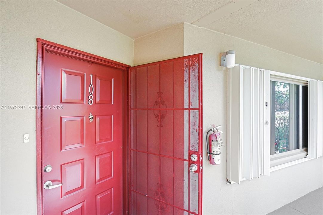 Activo con contrato: $156,000 (1 camas, 1 baños, 1223 Pies cuadrados)