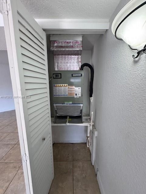 Active With Contract: $2,200 (2 beds, 2 baths, 950 Square Feet)