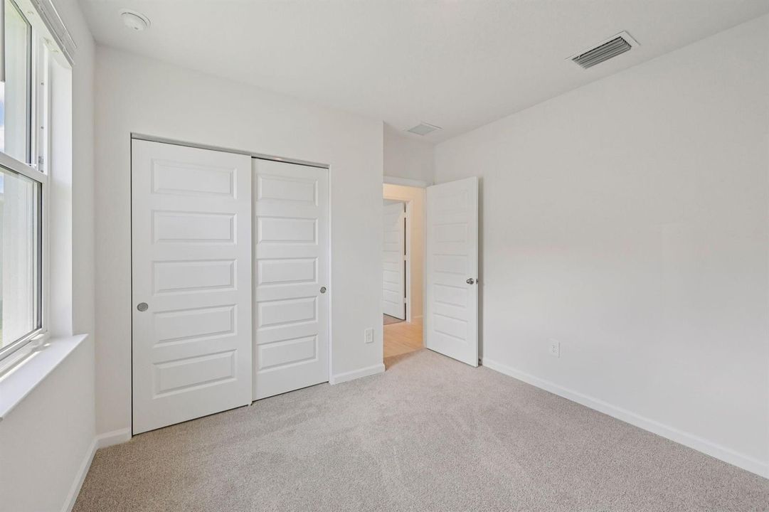 5474 Hampton Park Cir Vero Beach FL (17