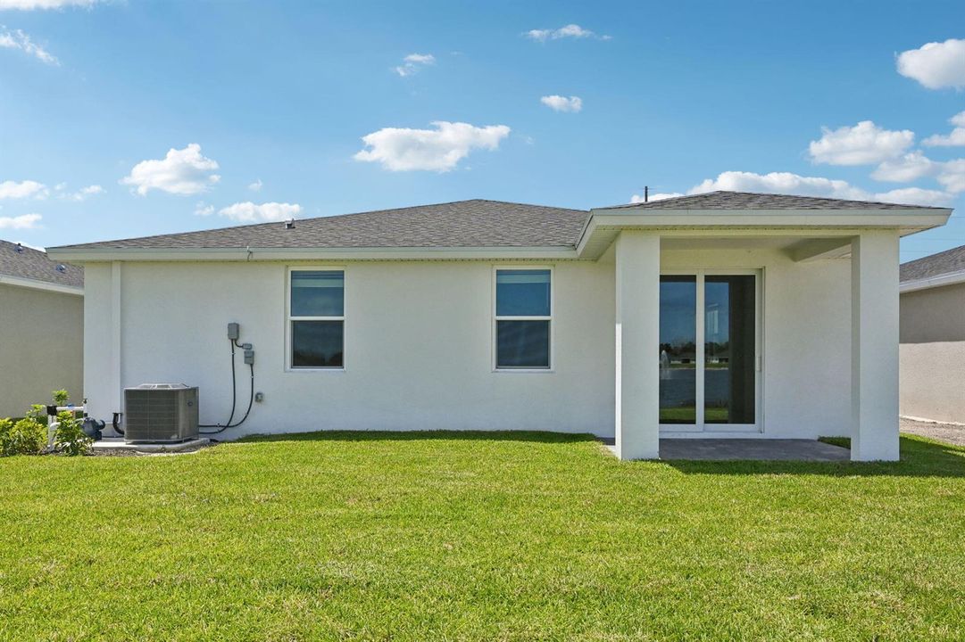 5474 Hampton Park Cir Vero Beach FL (32