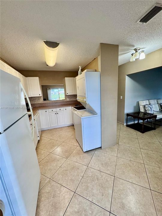 En Renta: $1,950 (1 camas, 1 baños, 908 Pies cuadrados)