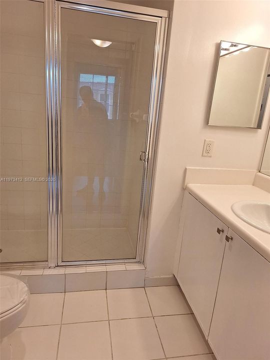 En Venta: $285,000 (2 camas, 2 baños, 977 Pies cuadrados)