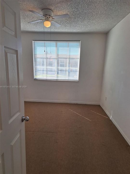 En Venta: $285,000 (2 camas, 2 baños, 977 Pies cuadrados)