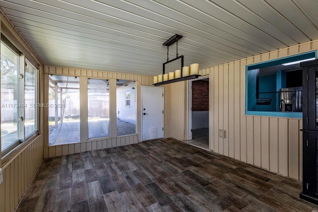 На продажу: $299,000 (3 спален, 2 ванн, 1351 Квадратных фут)