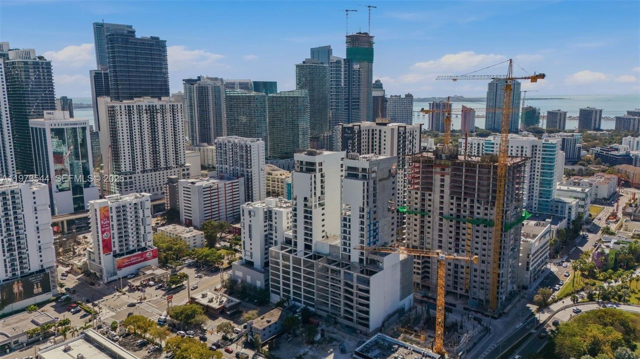 For Sale: $495,000 (1 beds, 1 baths, 418 Square Feet)
