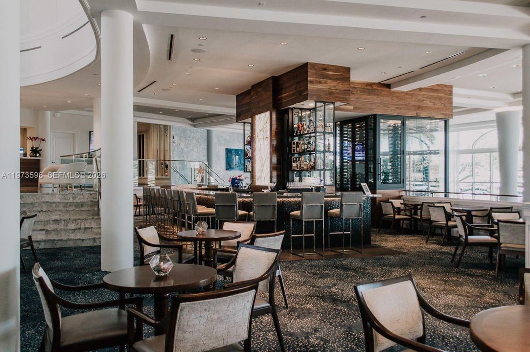 Club Restaurant
