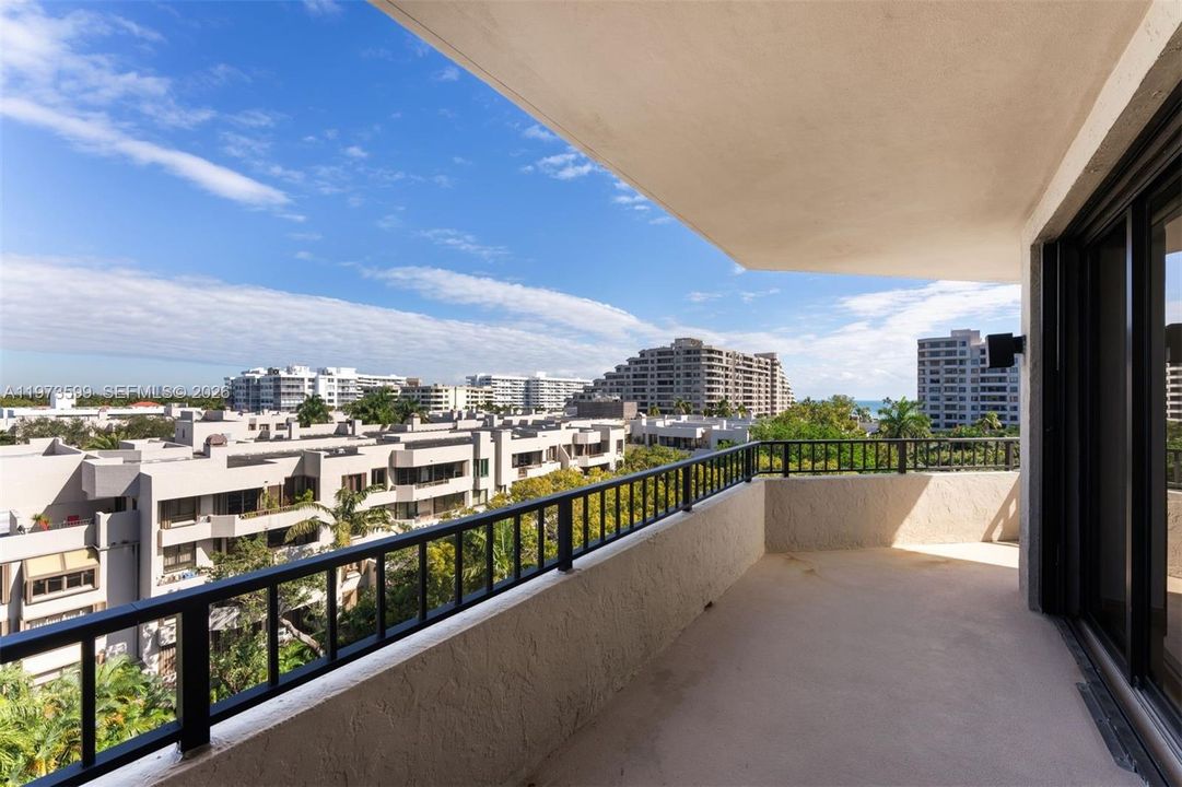 Под контрактом: $1,235,000 (2 спален, 2 ванн, 1506 Квадратных фут)