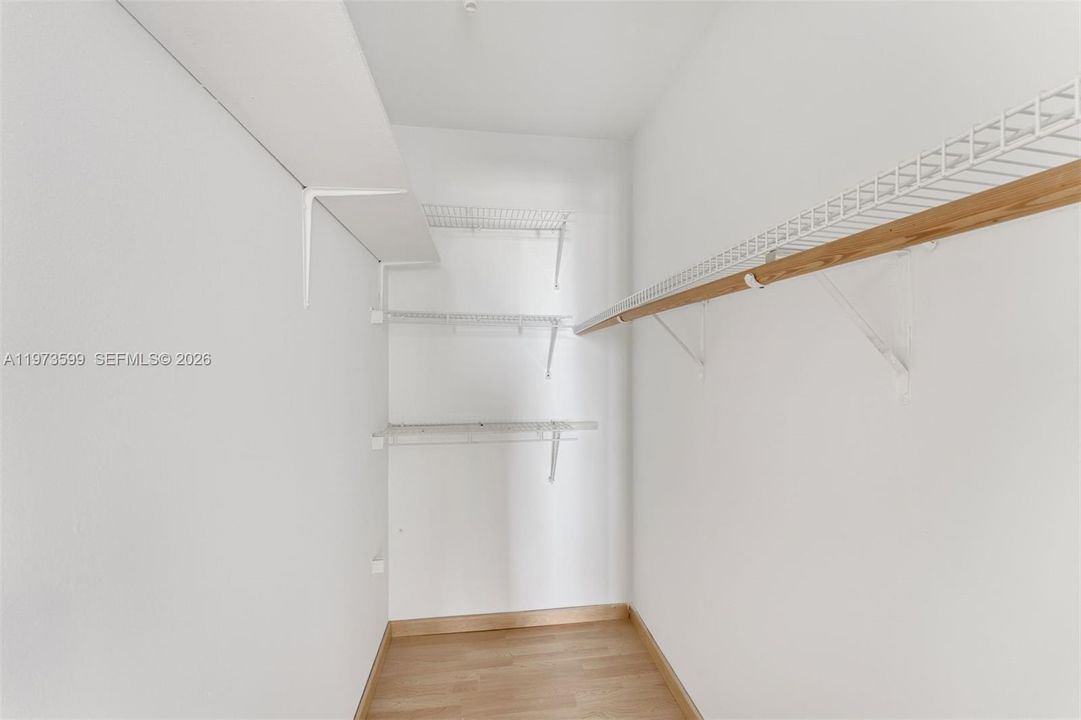 Под контрактом: $1,235,000 (2 спален, 2 ванн, 1506 Квадратных фут)