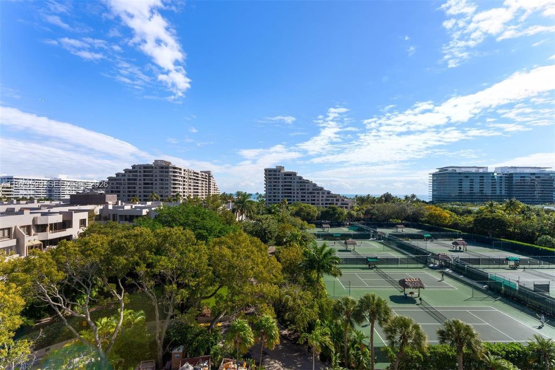 Под контрактом: $1,235,000 (2 спален, 2 ванн, 1506 Квадратных фут)