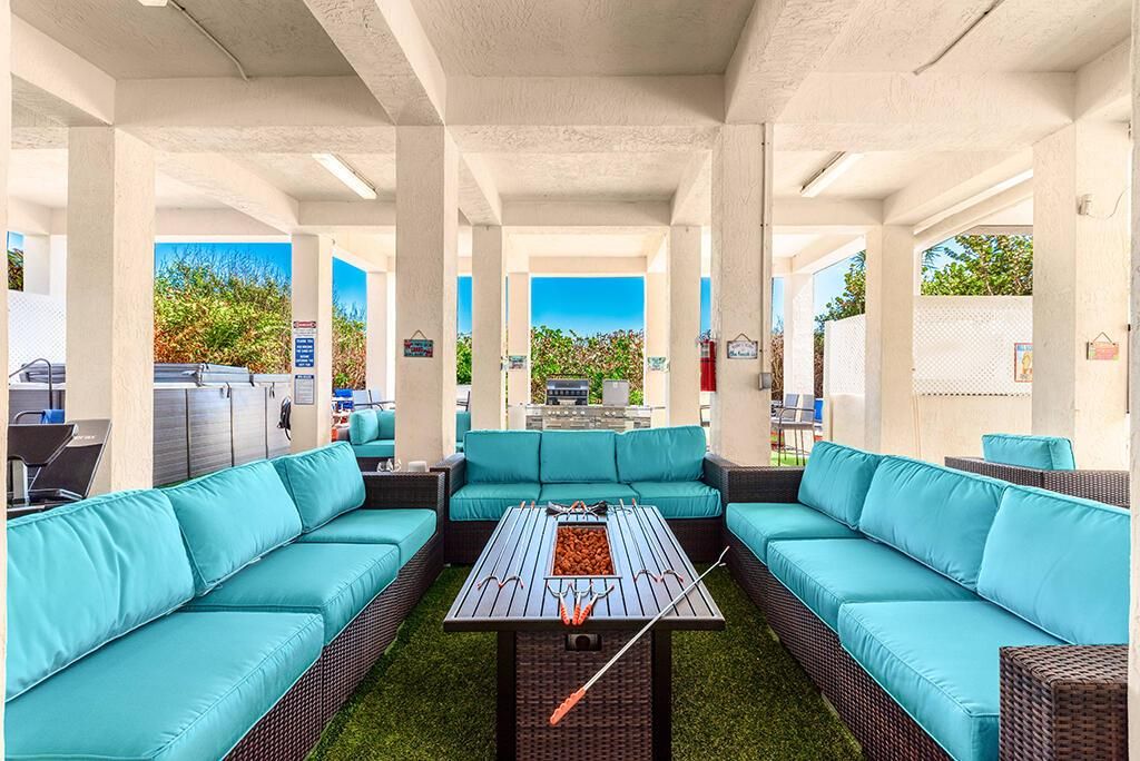 Ground floor seating area
