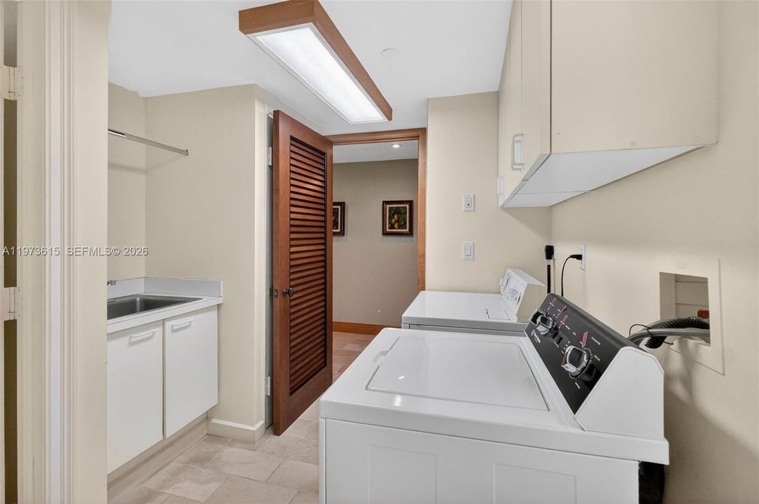 En Venta: $6,900,000 (2 camas, 3 baños, 3950 Pies cuadrados)