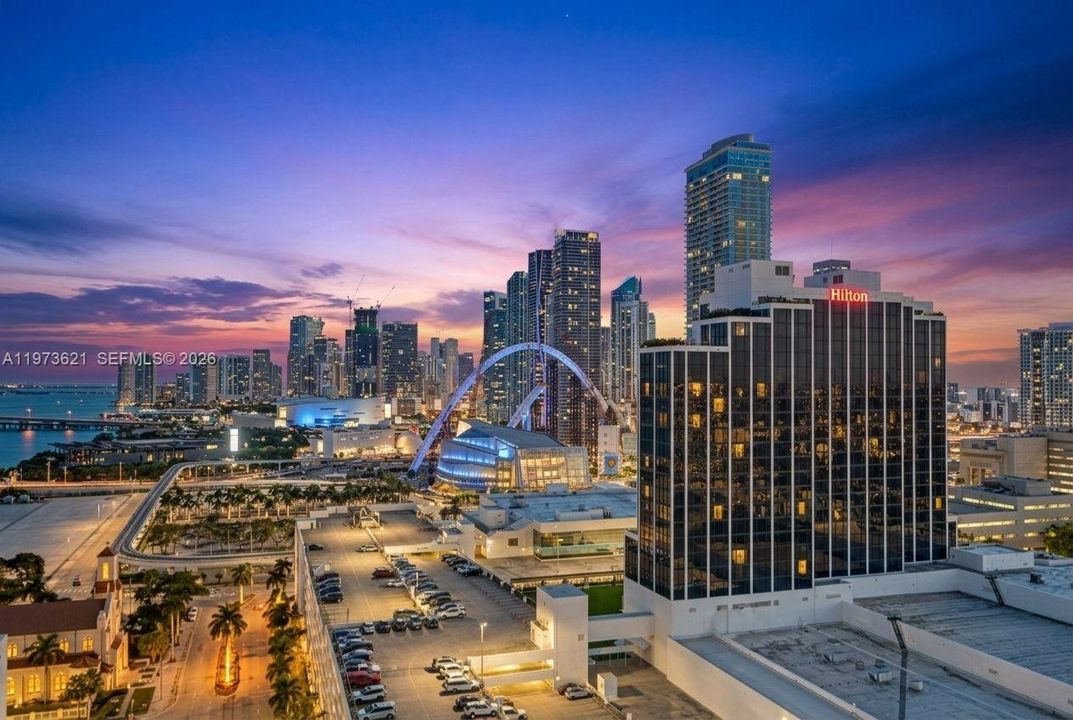 For Sale: $355,000 (1 beds, 1 baths, 821 Square Feet)