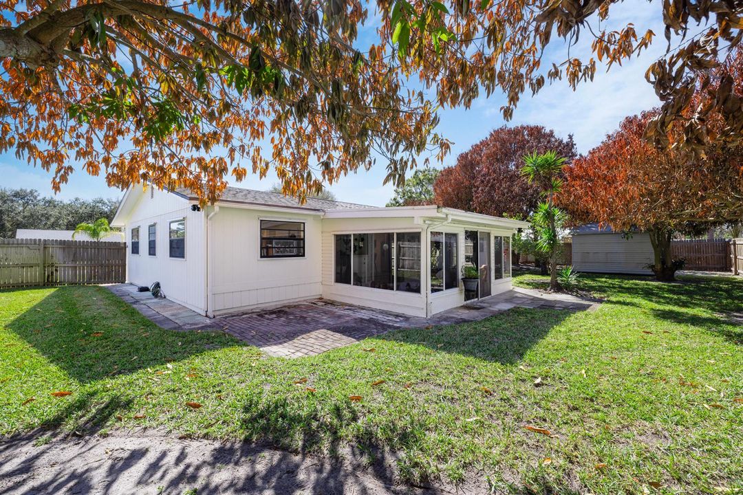 221 Caprol Ln