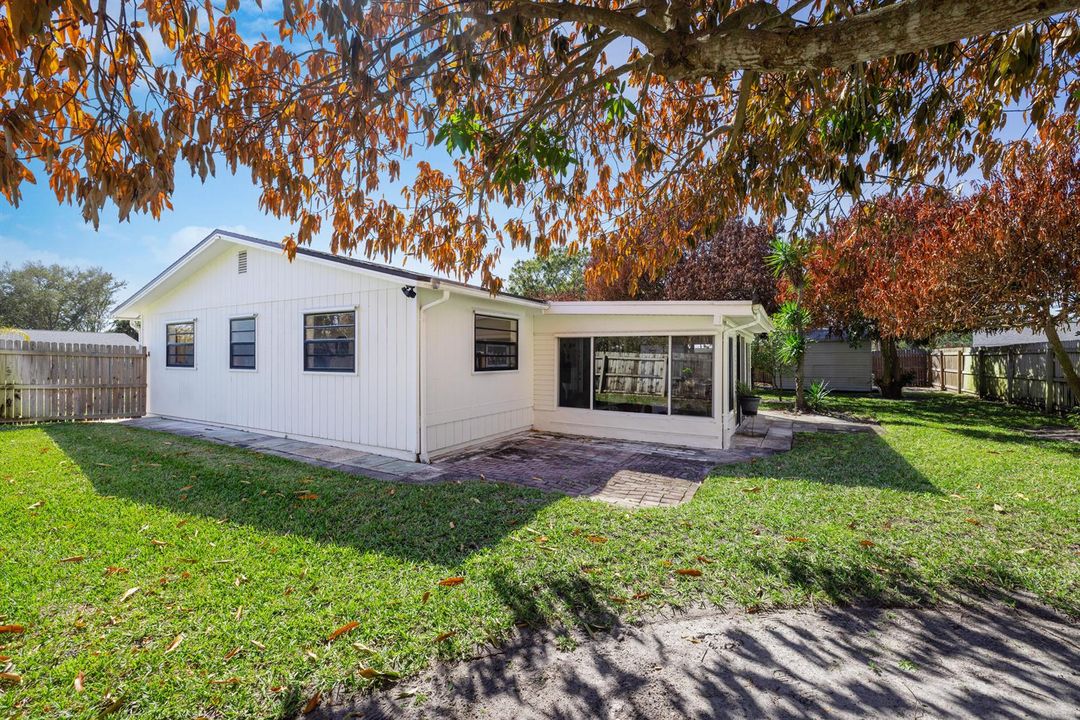 221 Caprol St Ext-0938