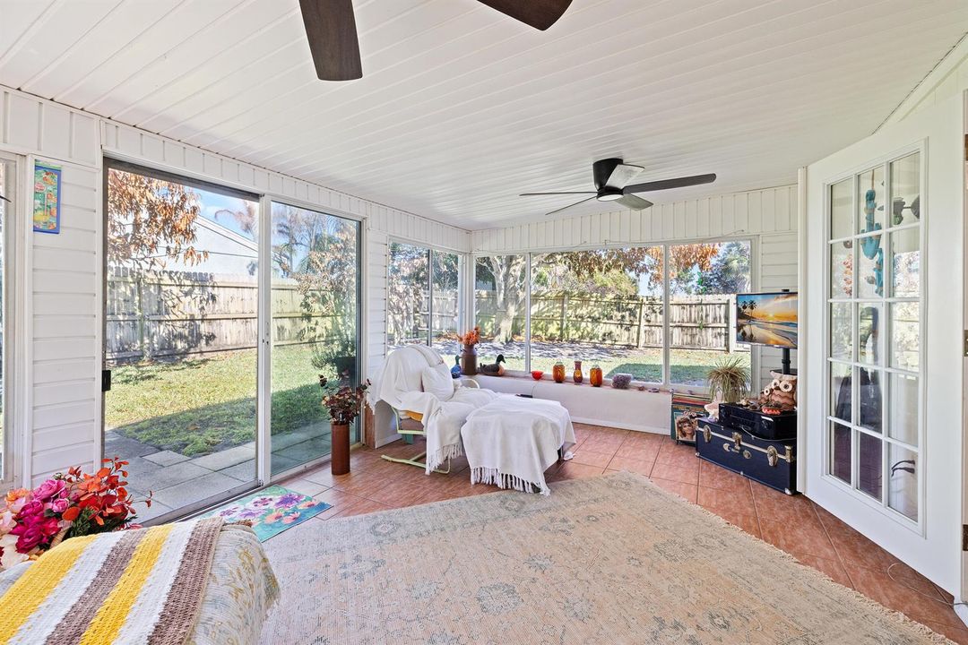 221 Caprol St -0880