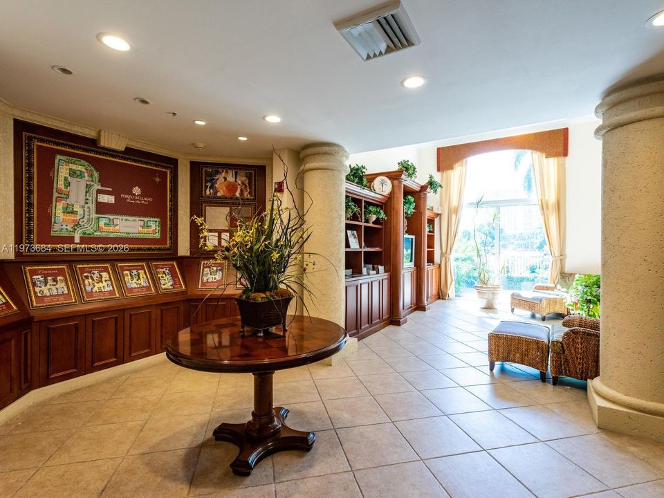 For Sale: $499,900 (2 beds, 2 baths, 1024 Square Feet)