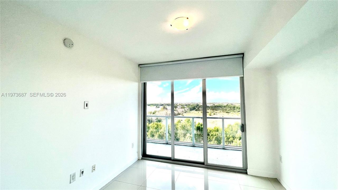 Activo con contrato: $3,000 (2 camas, 2 baños, 1130 Pies cuadrados)