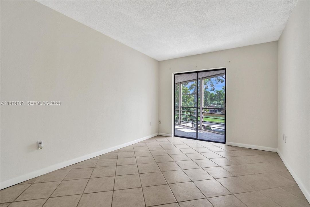 En Venta: $184,900 (2 camas, 2 baños, 1120 Pies cuadrados)