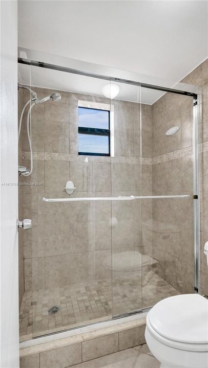 En Venta: $184,900 (2 camas, 2 baños, 1120 Pies cuadrados)