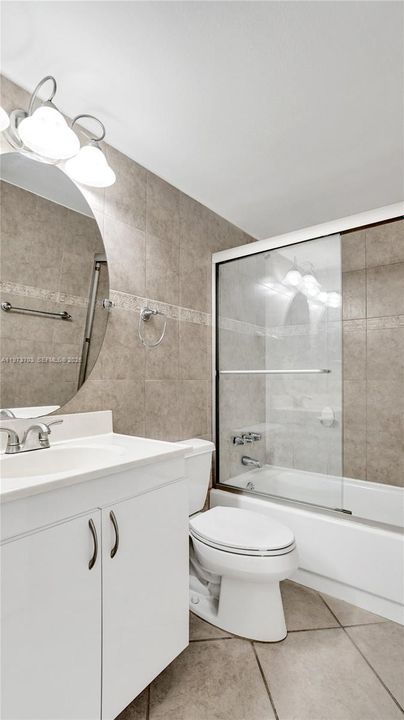 En Venta: $184,900 (2 camas, 2 baños, 1120 Pies cuadrados)