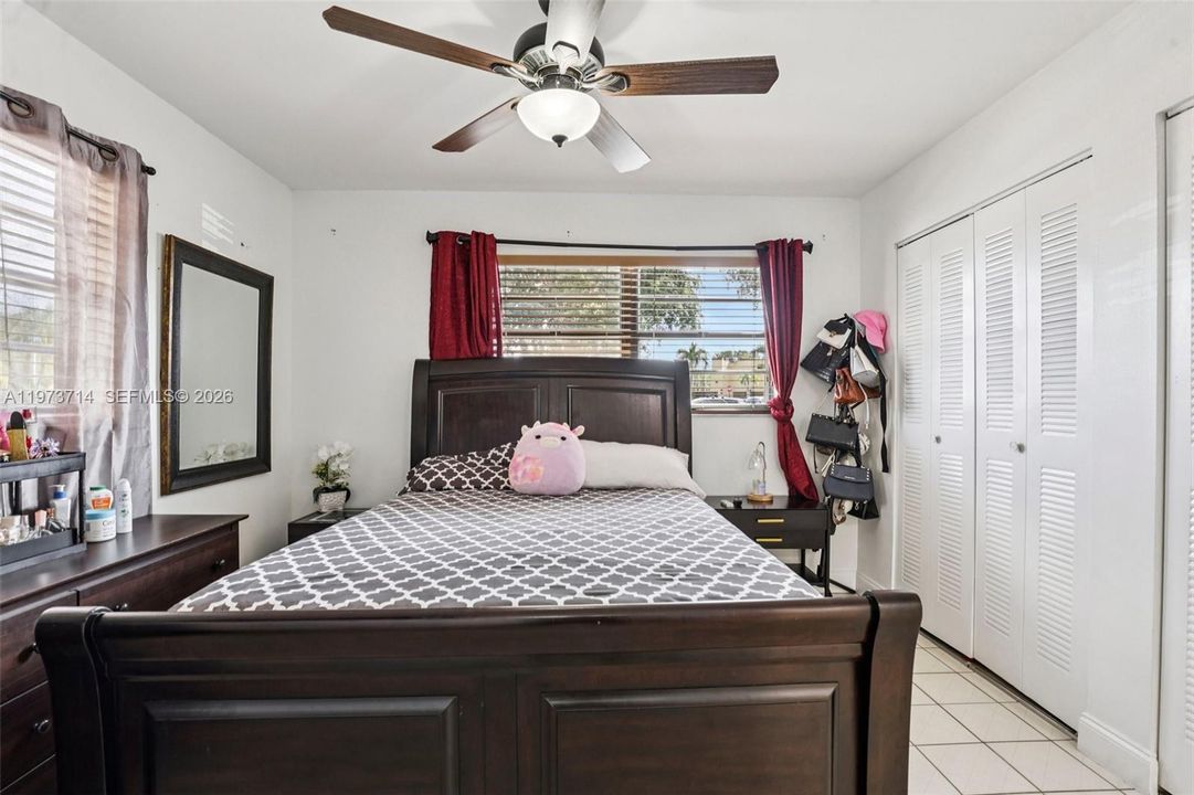 Activo con contrato: $247,000 (2 camas, 2 baños, 779 Pies cuadrados)