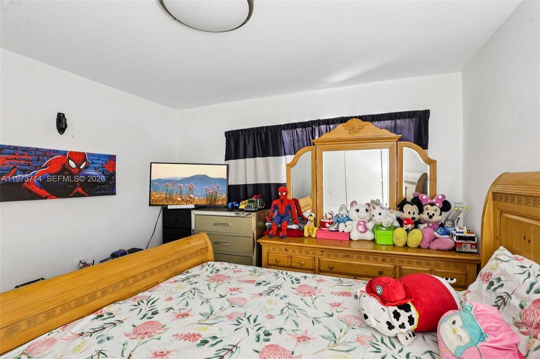 Activo con contrato: $247,000 (2 camas, 2 baños, 779 Pies cuadrados)