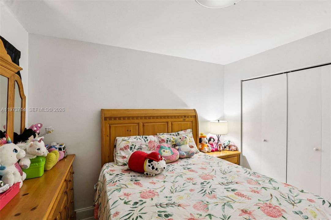 Activo con contrato: $247,000 (2 camas, 2 baños, 779 Pies cuadrados)