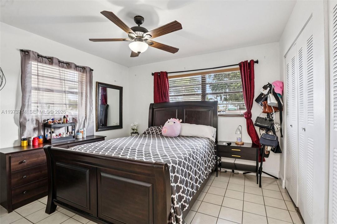 Activo con contrato: $247,000 (2 camas, 2 baños, 779 Pies cuadrados)