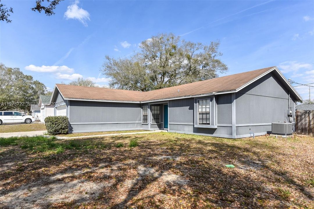 For Sale: $289,000 (3 beds, 2 baths, 1360 Square Feet)