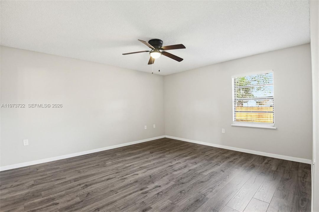 For Sale: $289,000 (3 beds, 2 baths, 1360 Square Feet)