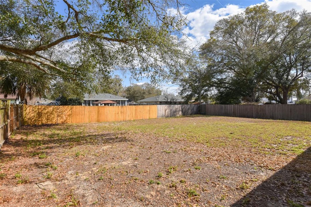 For Sale: $289,000 (3 beds, 2 baths, 1360 Square Feet)