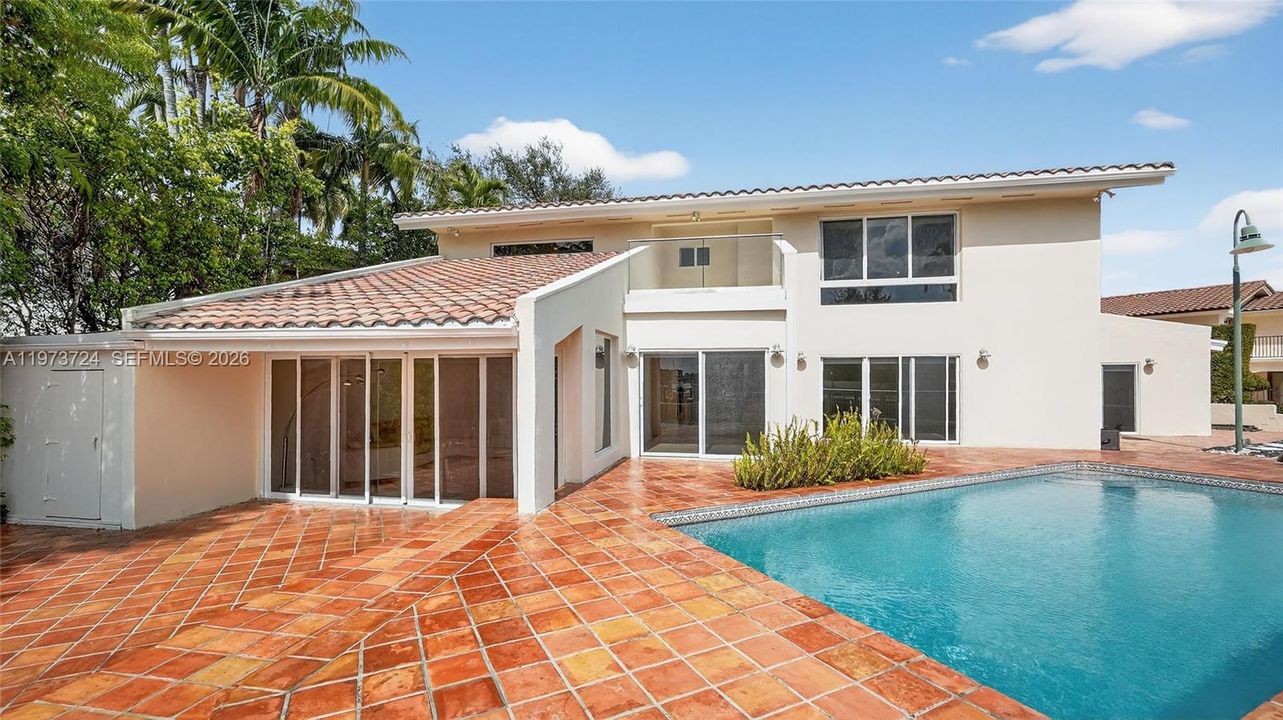 En Venta: $3,950,000 (4 camas, 3 baños, 3765 Pies cuadrados)
