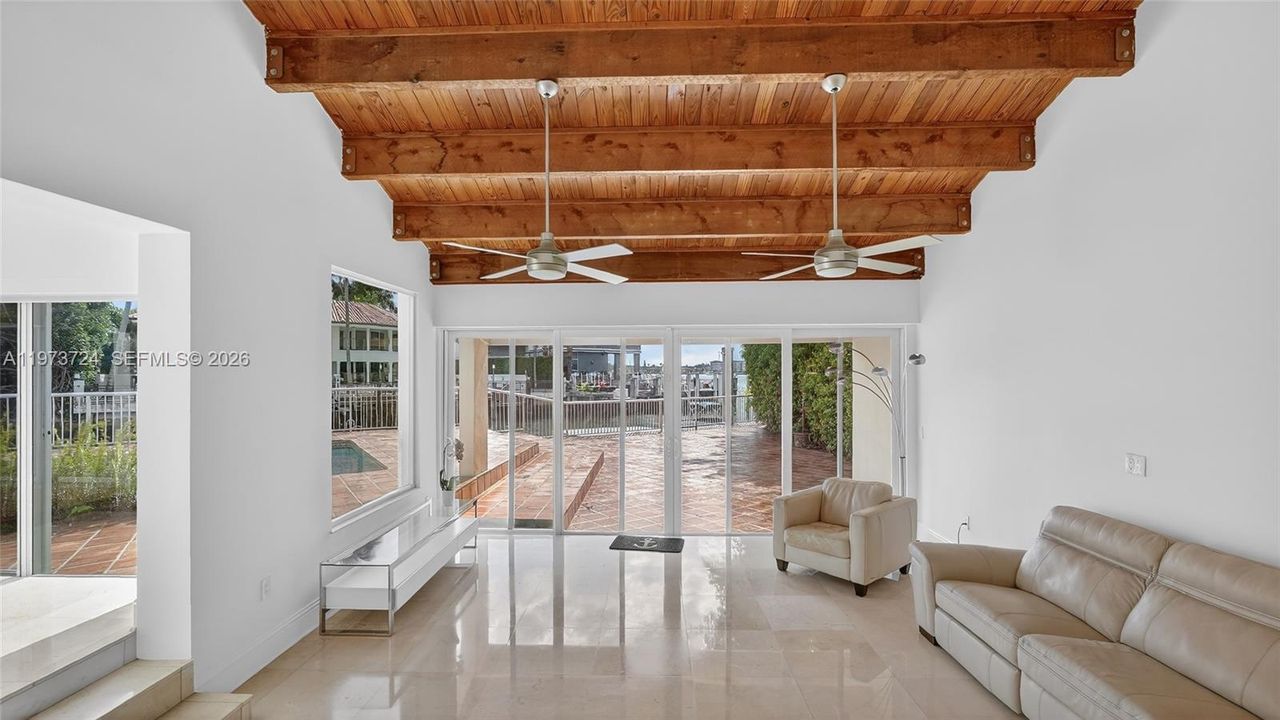En Venta: $3,950,000 (4 camas, 3 baños, 3765 Pies cuadrados)