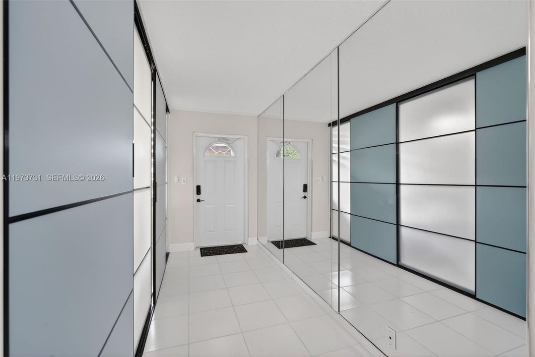 For Sale: $74,900 (1 beds, 1 baths, 590 Square Feet)