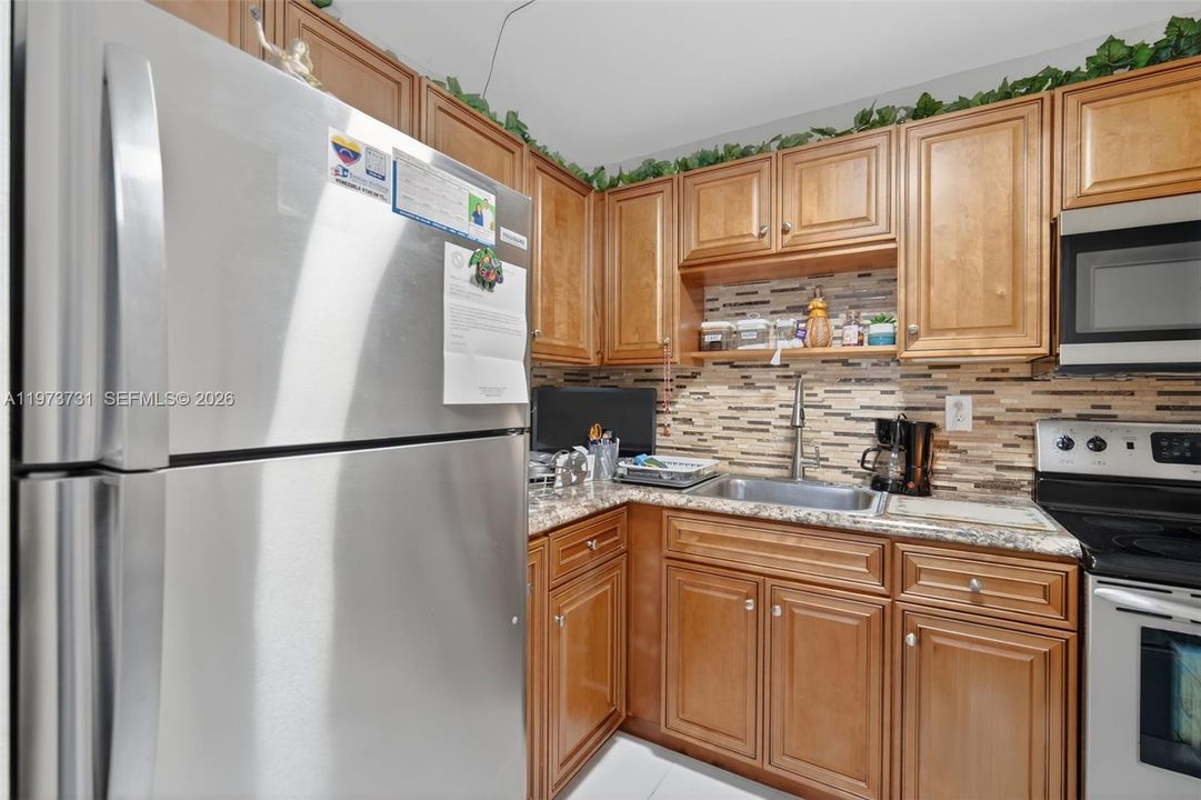 For Sale: $74,900 (1 beds, 1 baths, 590 Square Feet)