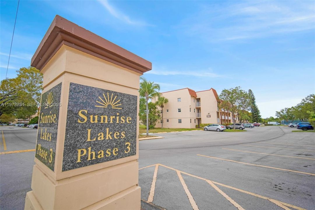 For Sale: $74,900 (1 beds, 1 baths, 590 Square Feet)