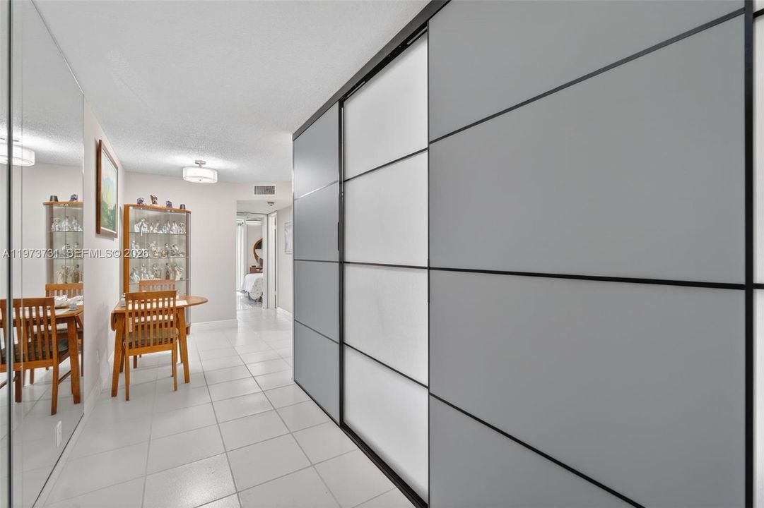 For Sale: $74,900 (1 beds, 1 baths, 590 Square Feet)