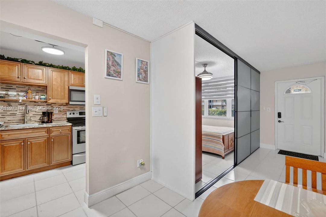 For Sale: $74,900 (1 beds, 1 baths, 590 Square Feet)
