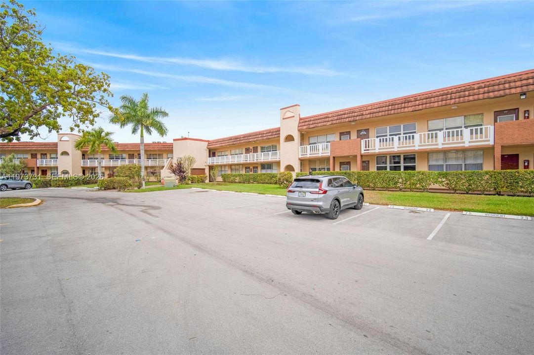 For Sale: $74,900 (1 beds, 1 baths, 590 Square Feet)