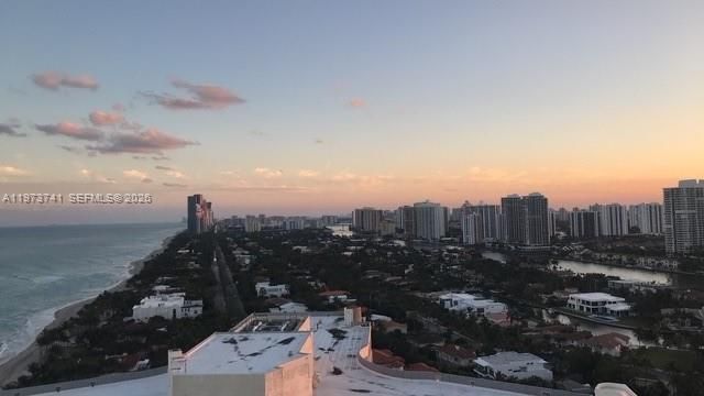 На продажу: $999,000 (3 спален, 2 ванн, 1500 Квадратных фут)