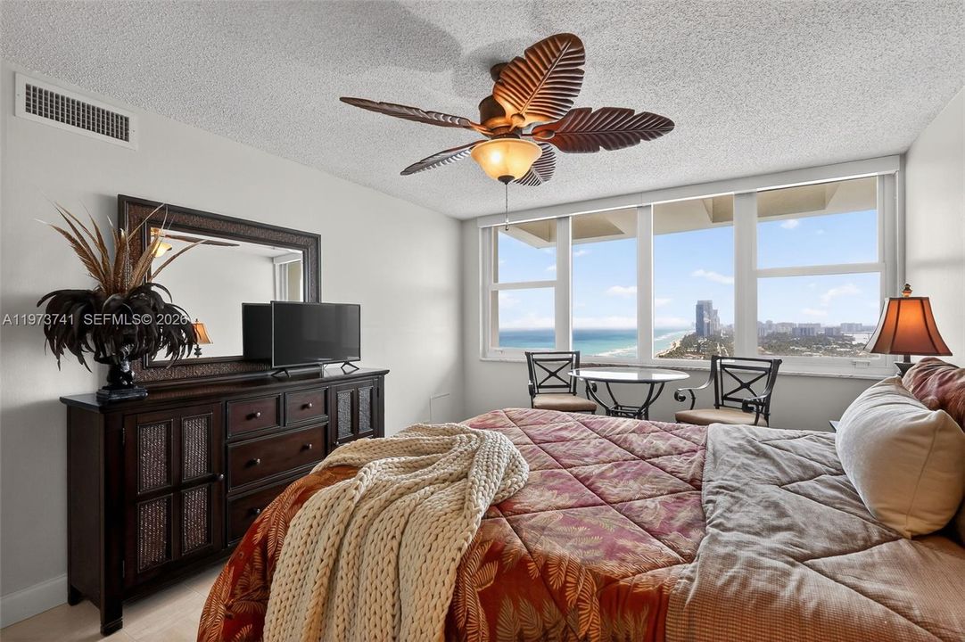 На продажу: $999,000 (3 спален, 2 ванн, 1500 Квадратных фут)