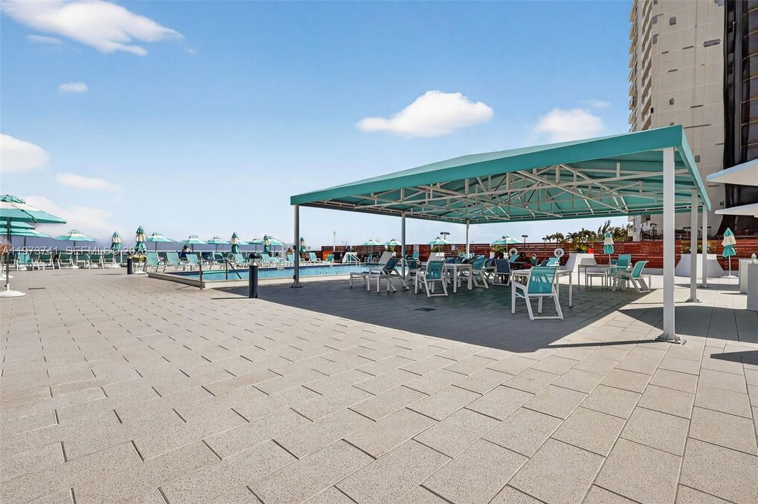 На продажу: $999,000 (3 спален, 2 ванн, 1500 Квадратных фут)