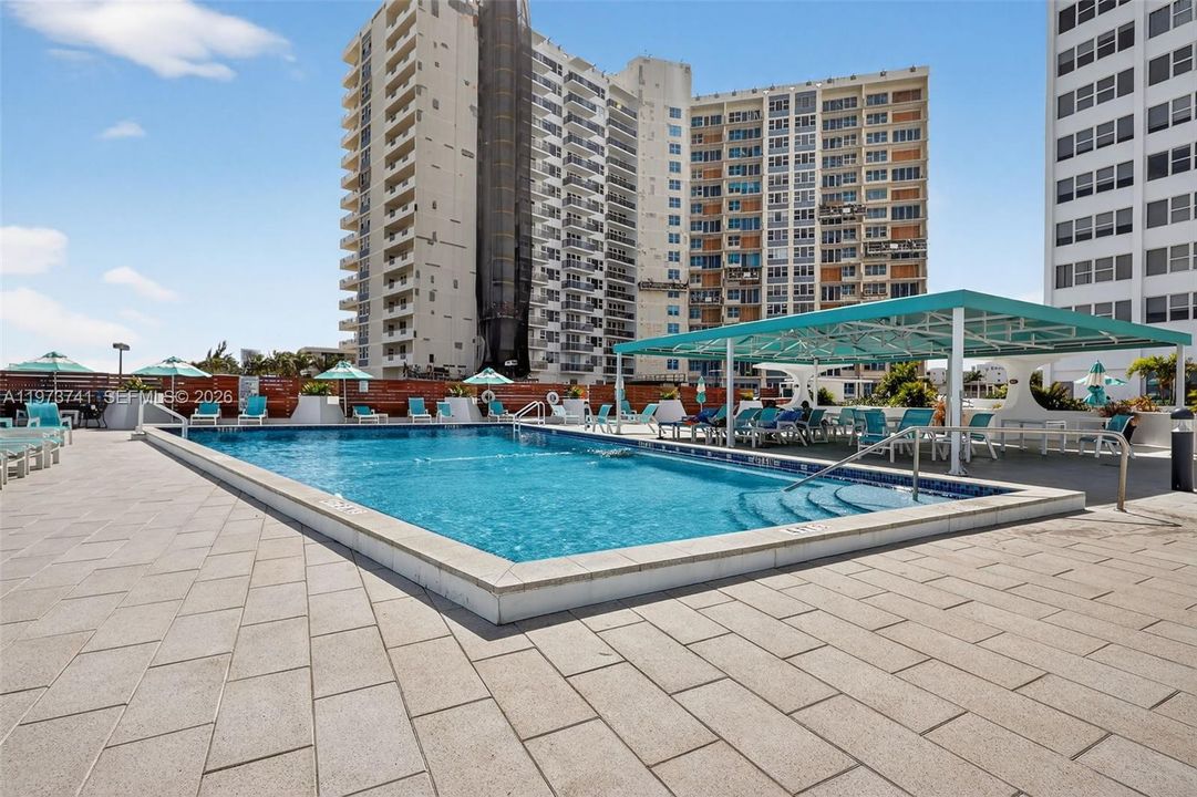 На продажу: $999,000 (3 спален, 2 ванн, 1500 Квадратных фут)