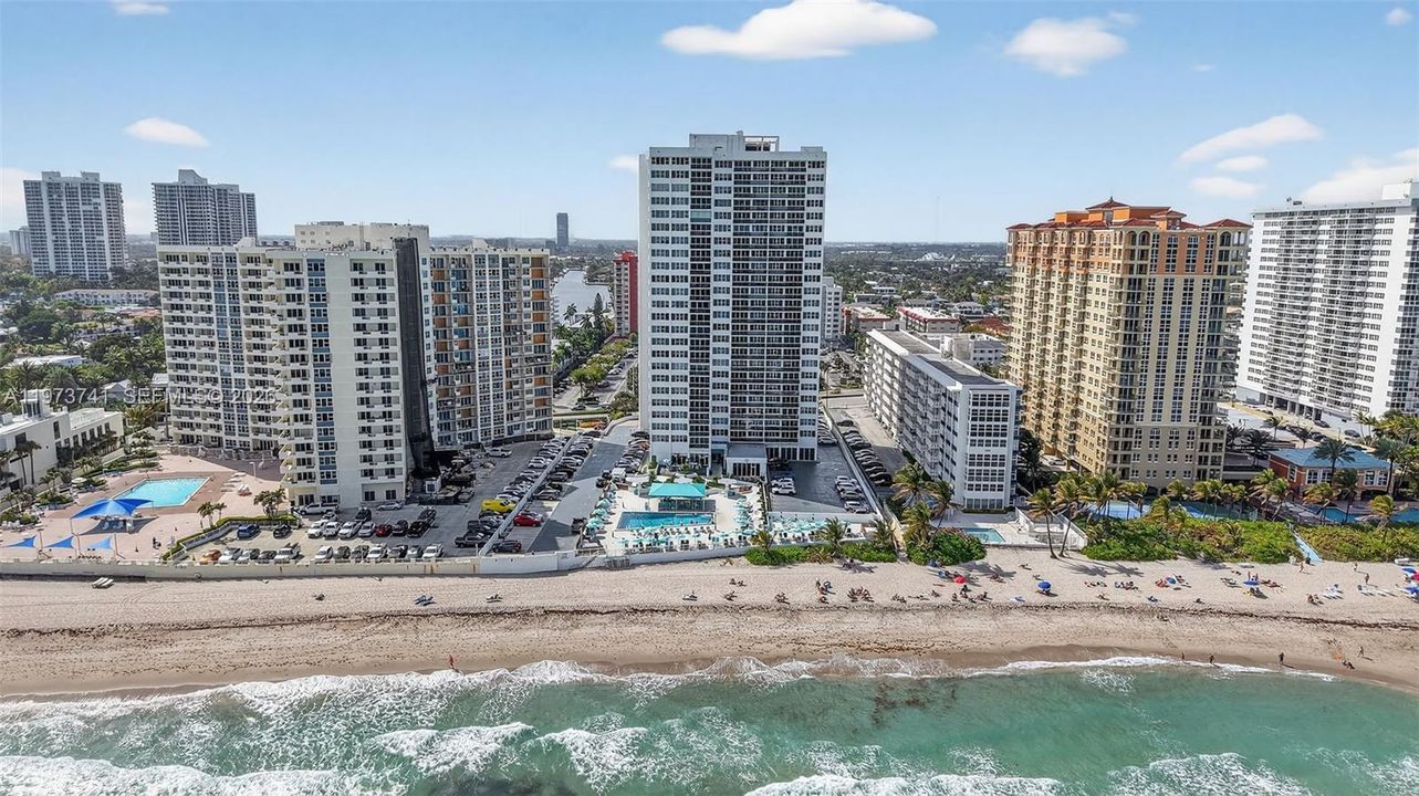 На продажу: $999,000 (3 спален, 2 ванн, 1500 Квадратных фут)