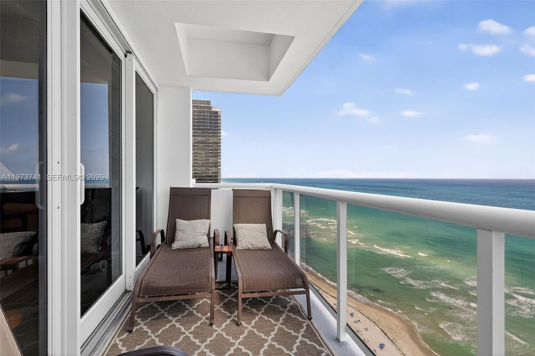 На продажу: $999,000 (3 спален, 2 ванн, 1500 Квадратных фут)